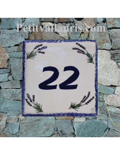 Plaque numéro de Maison en faience émaillée motifs brins de lavandes + chiffre personnalisé en bleu