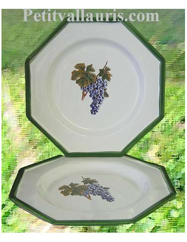 Assiette plate en faience blanche modèle octogonal décor grappe de raisin