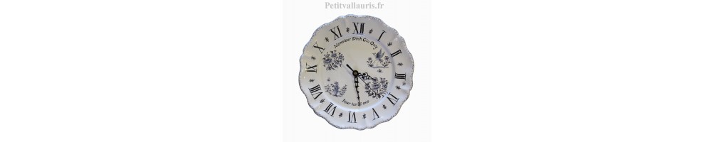 Assiettes et autres faiences décoratives avec une inscription personnalisée pour une fête + anniversaire +  départ en retraite